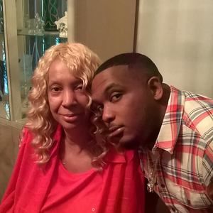 Meet your Posher, Carlos